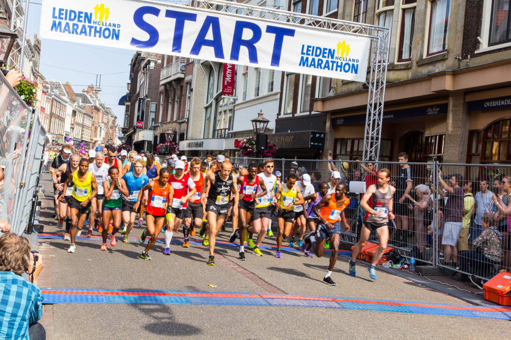 Start van de Marathon - Foto: Jannie C De Groot